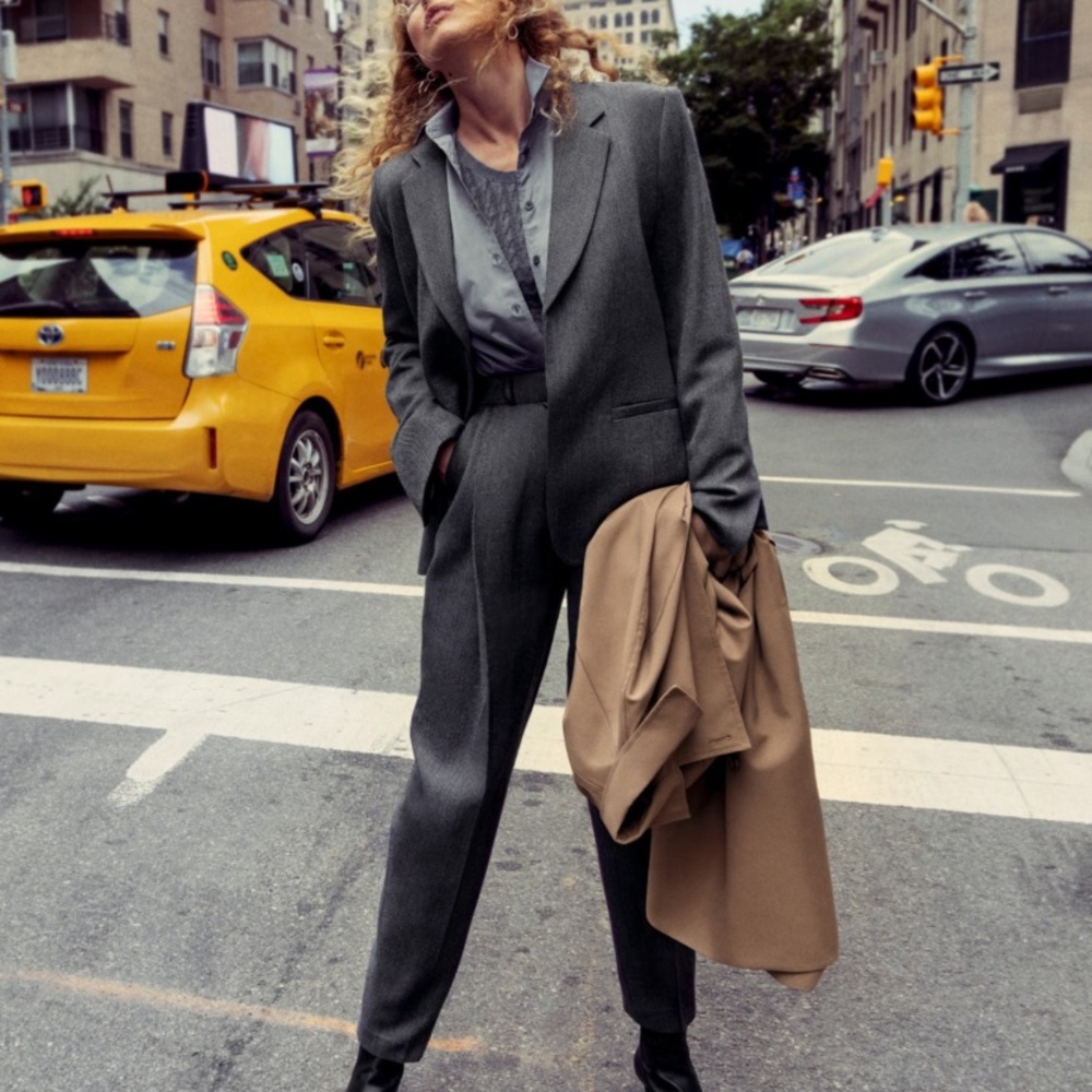 Gray Tailored Pantsuit with Modern Fit